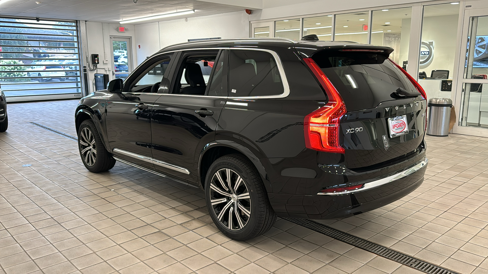 2025 Volvo XC90 Core 6