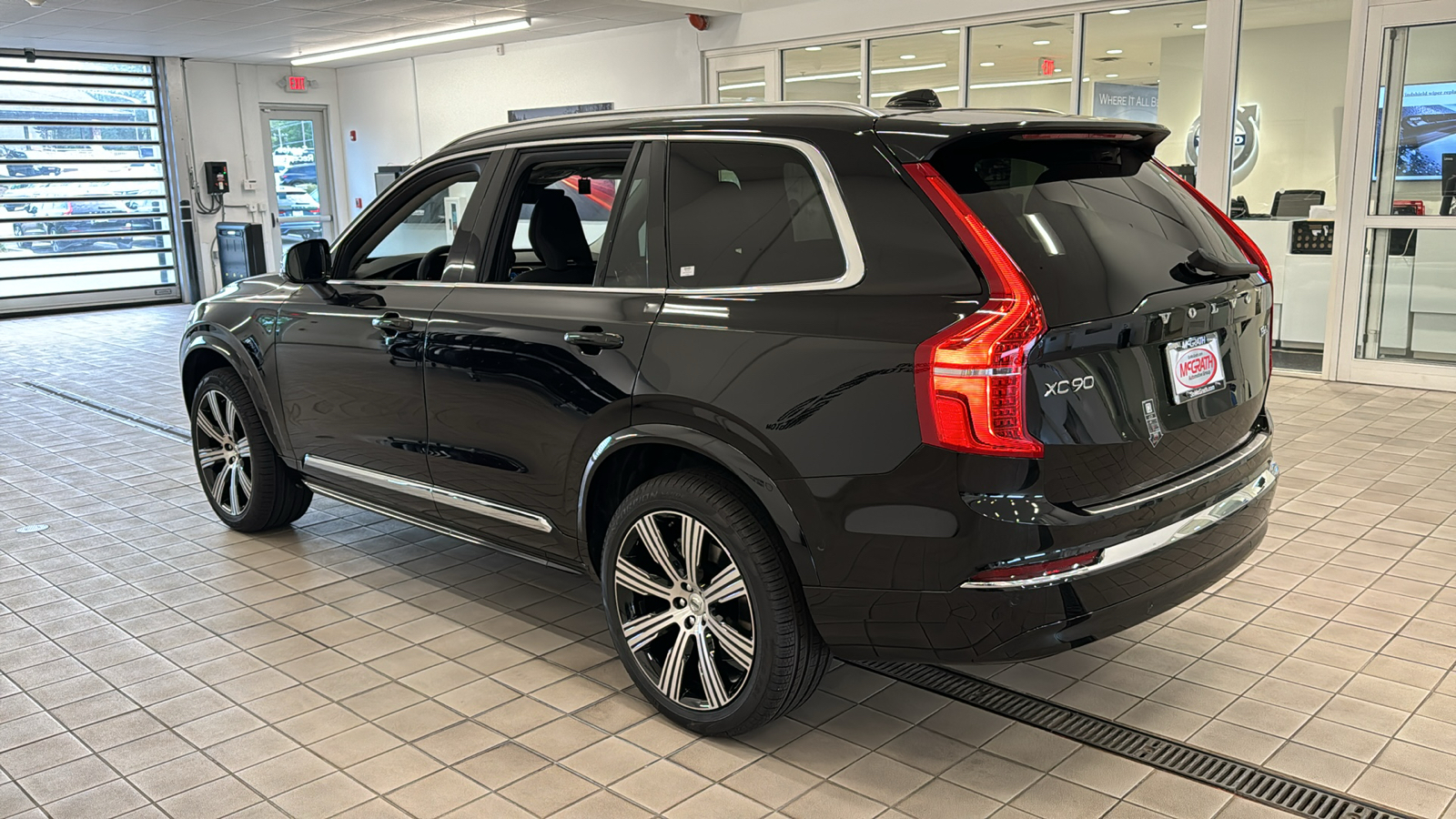 2025 Volvo XC90 Plus 6