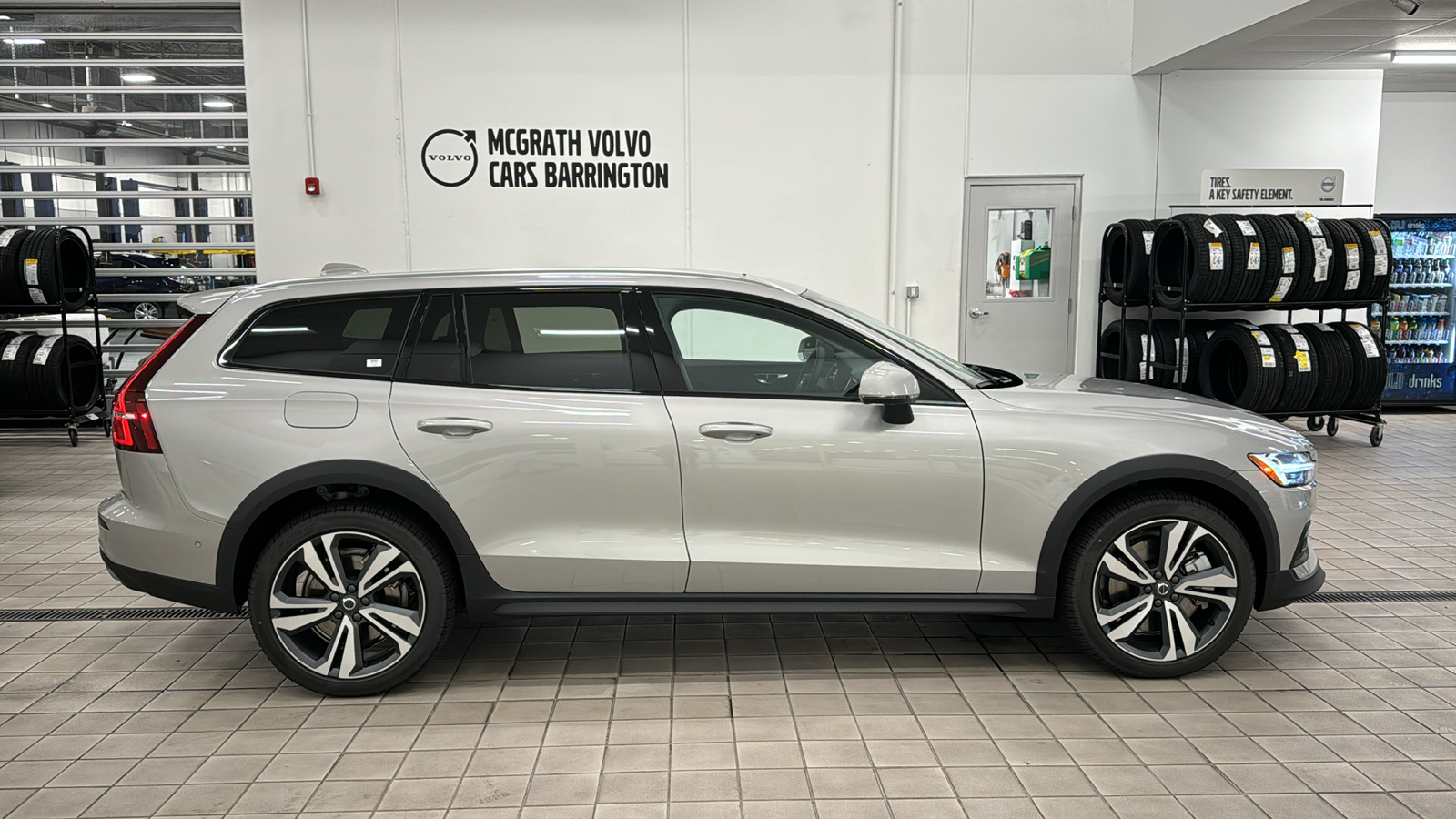 2025 Volvo V60 Cross Country Plus 3