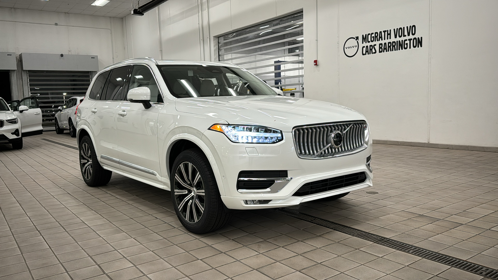 2025 Volvo XC90 Plus 2