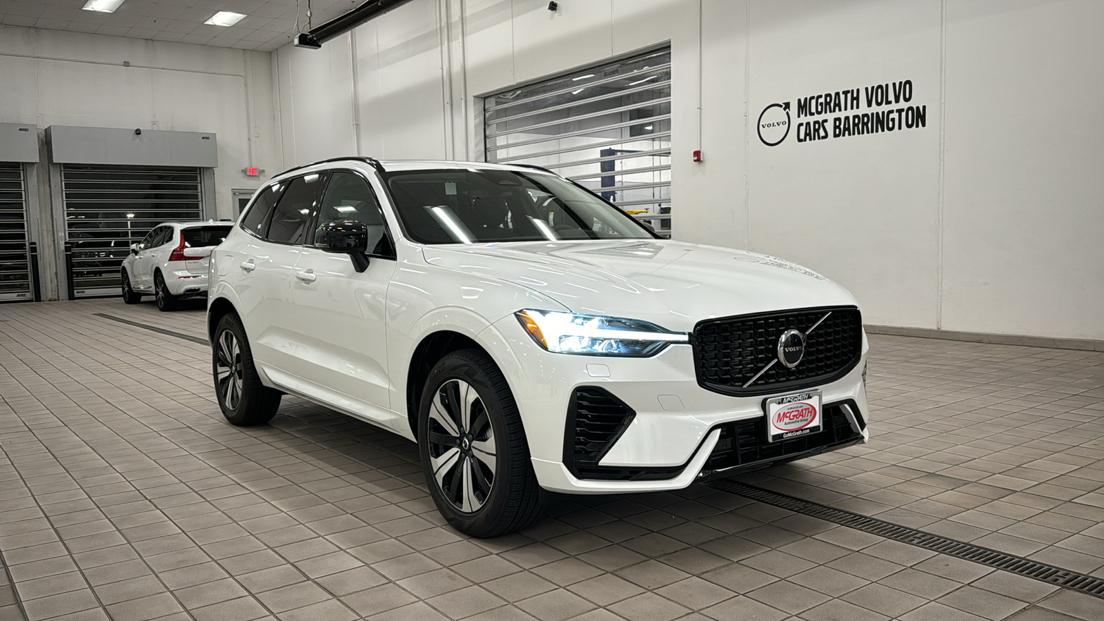 2025 Volvo XC60 Plug-In Hybrid Core 2