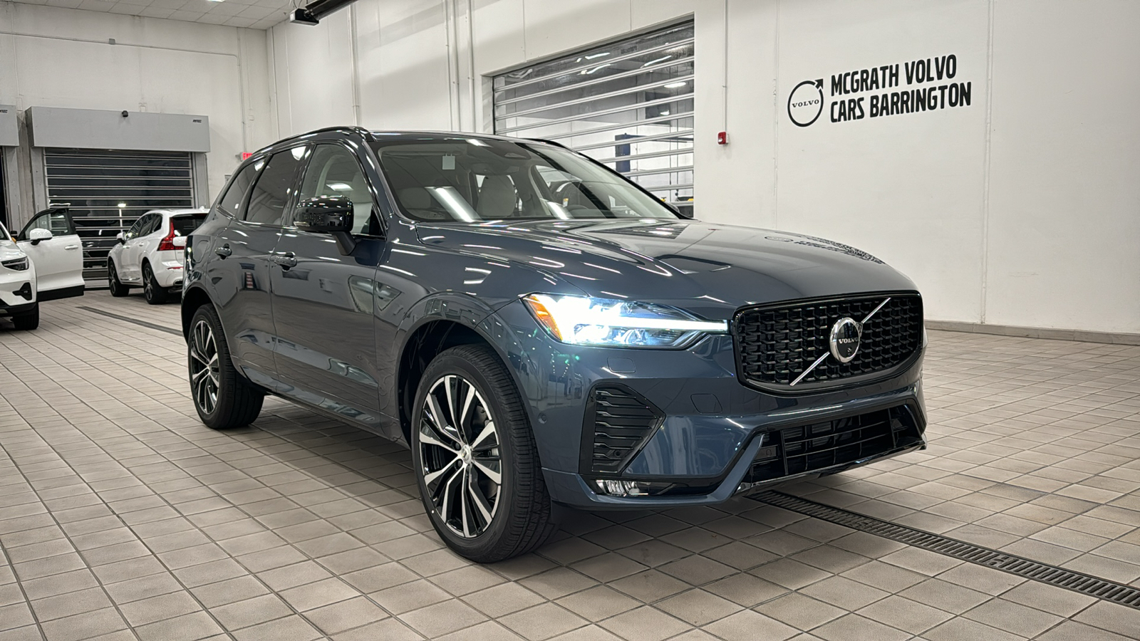 2025 Volvo XC60 Plus 2