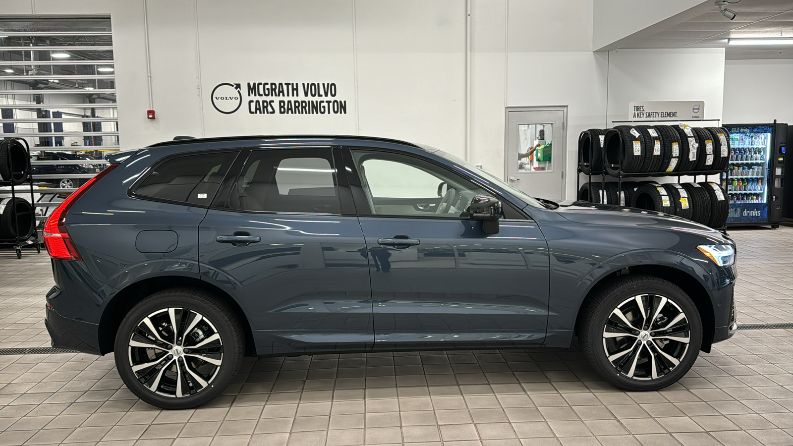 2025 Volvo XC60 Plus 3