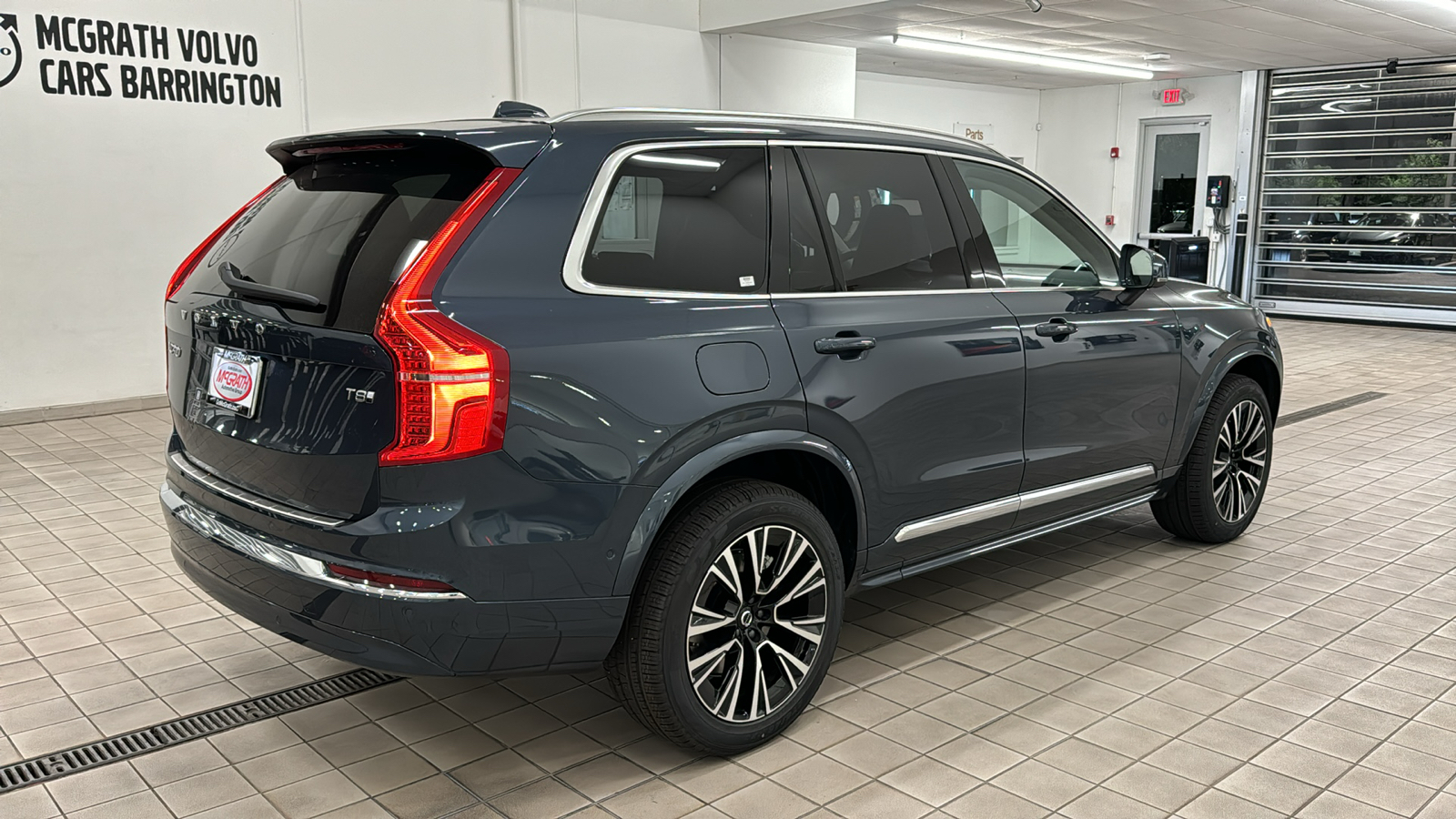 2025 Volvo XC90 Plug-In Hybrid Plus 4