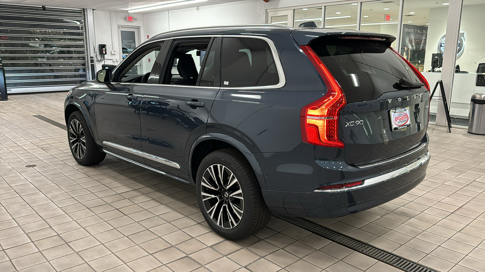 2025 Volvo XC90 Plug-In Hybrid Plus 6