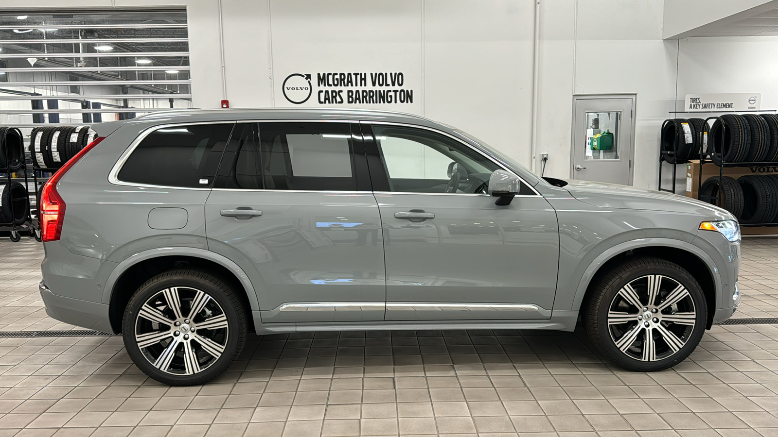 2025 Volvo XC90 Plug-In Hybrid Ultra 3