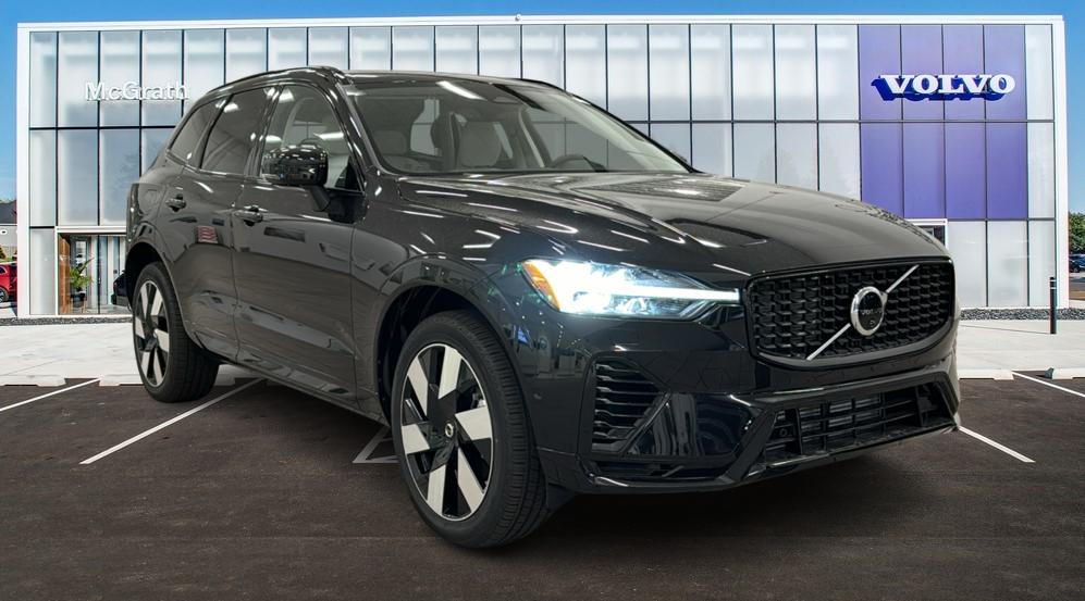 2025 Volvo XC60 Plug-In Hybrid Plus 1