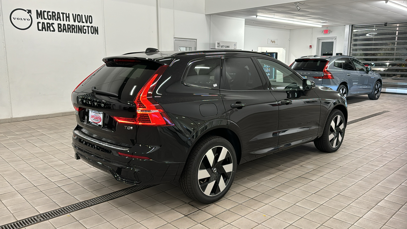 2025 Volvo XC60 Plug-In Hybrid Plus 4