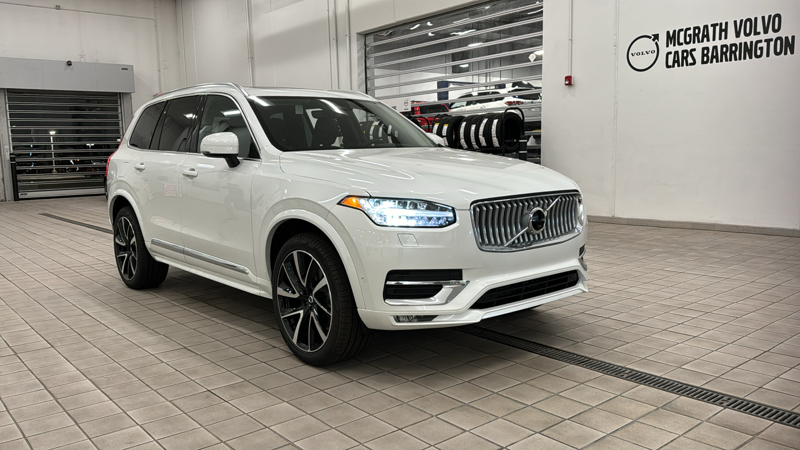 2025 Volvo XC90 Plus 2