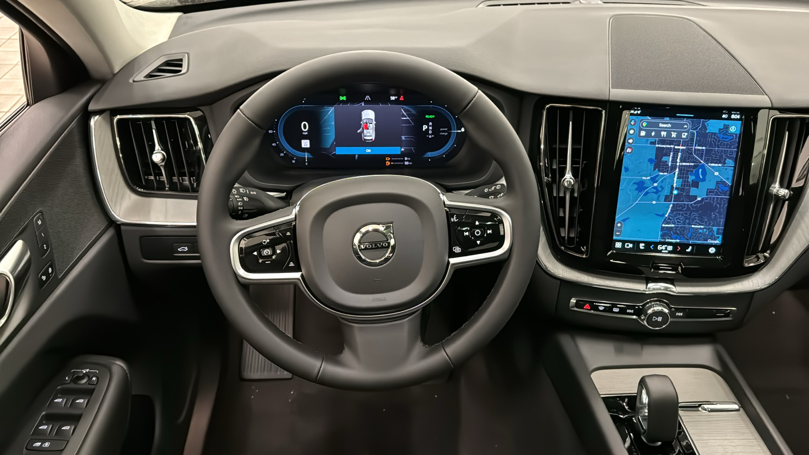 2025 Volvo XC60 Plug-In Hybrid Plus 11