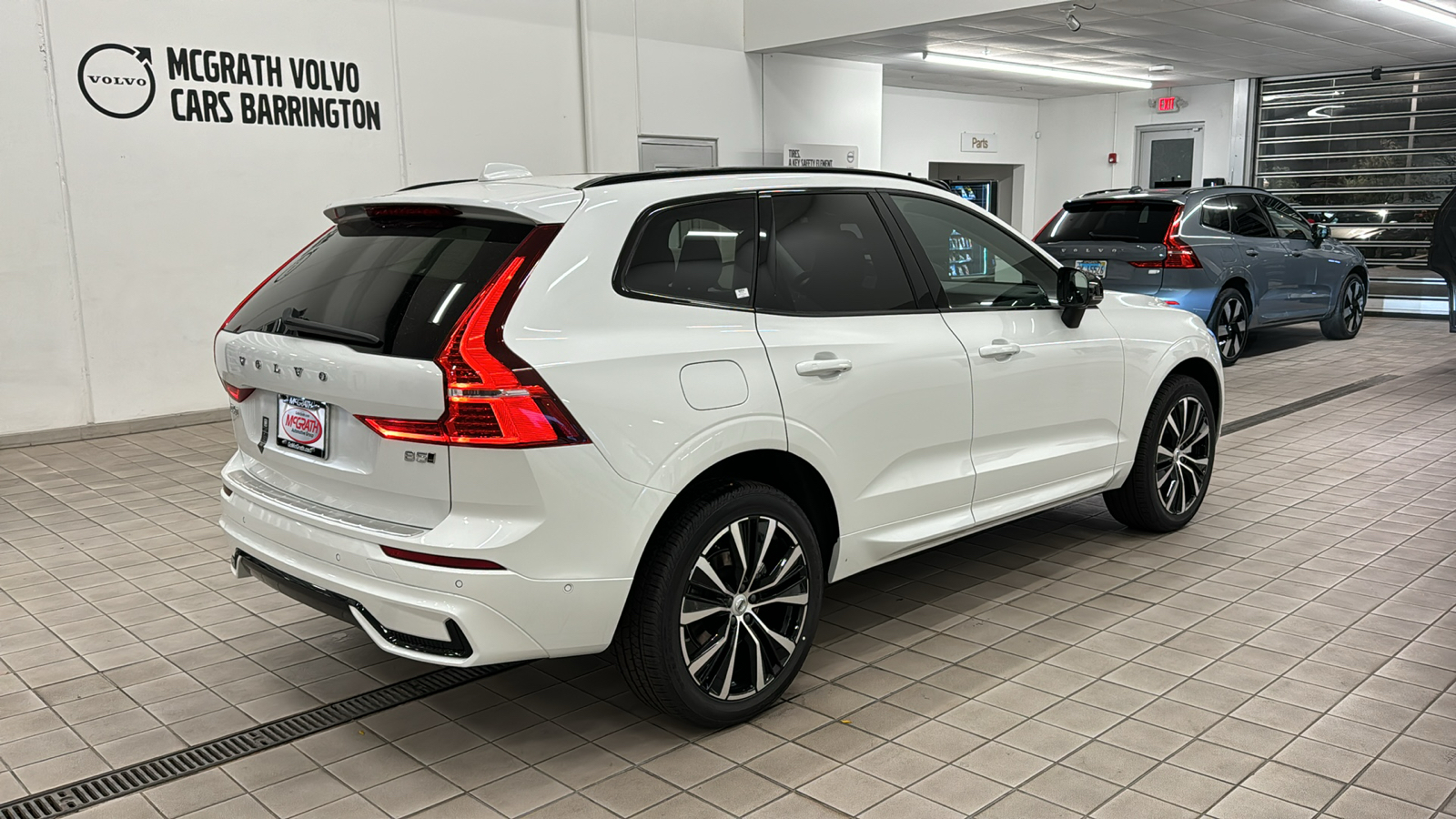 2025 Volvo XC60 Plus 4