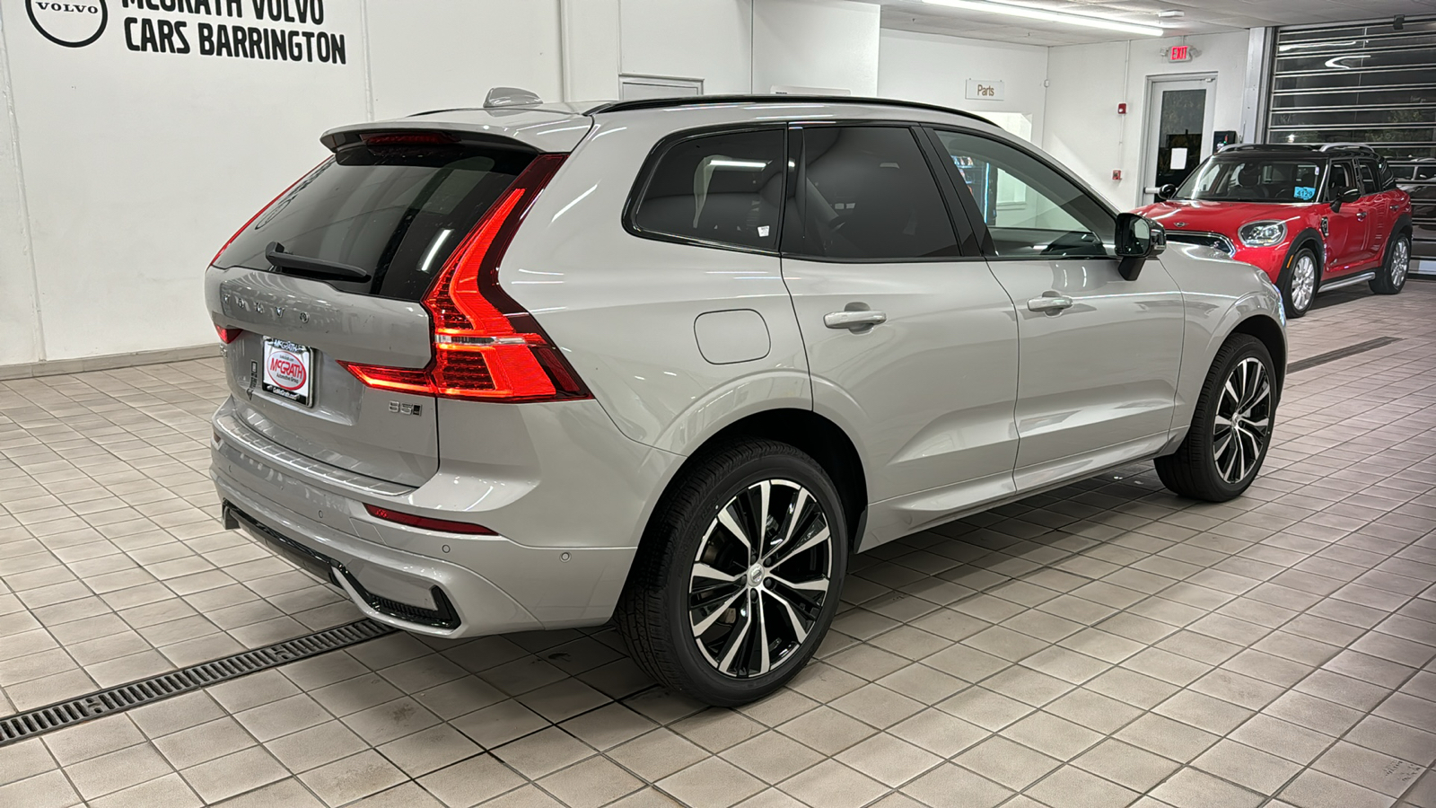 2025 Volvo XC60 Plus 4