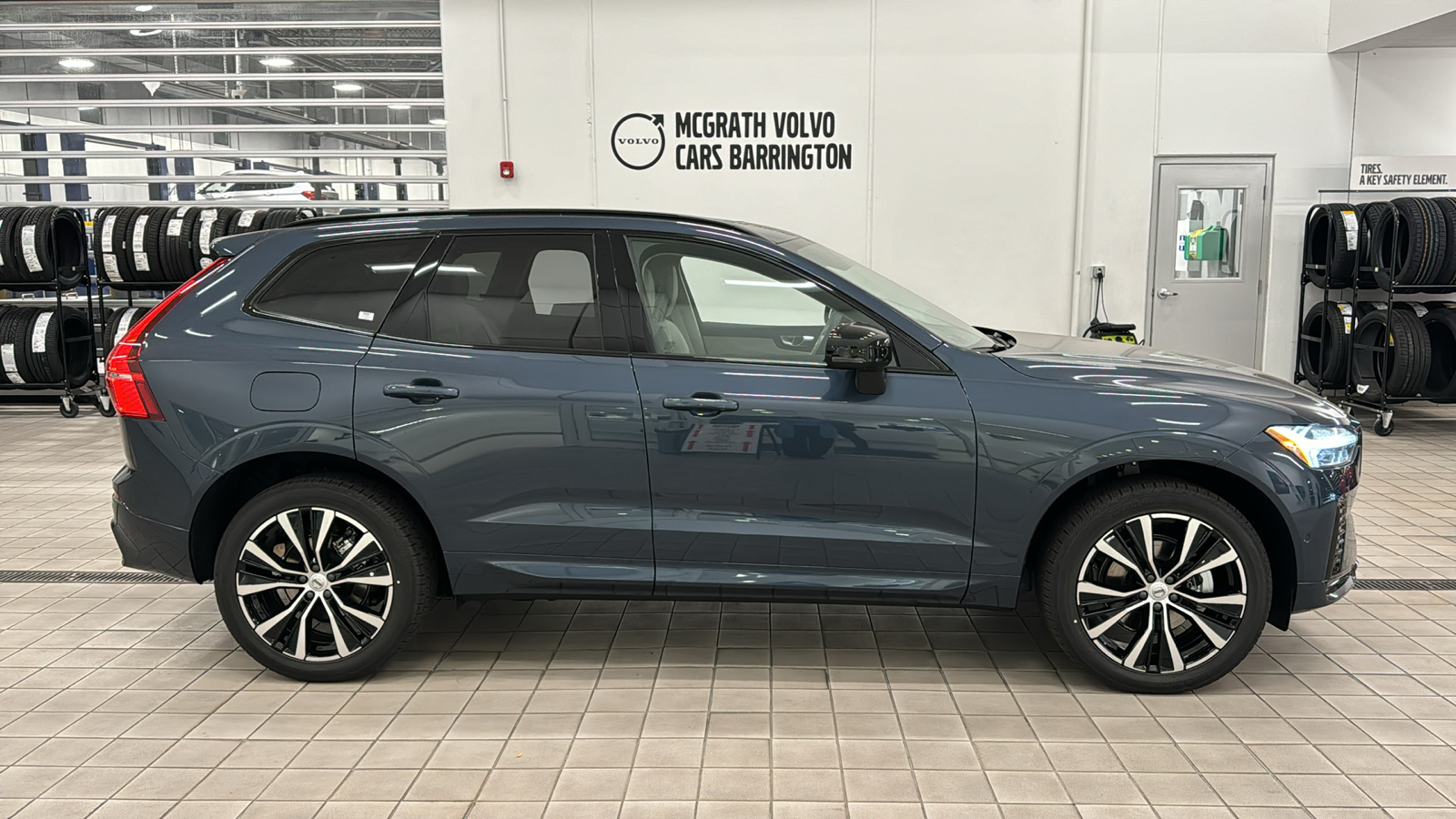 2025 Volvo XC60 Plus 3