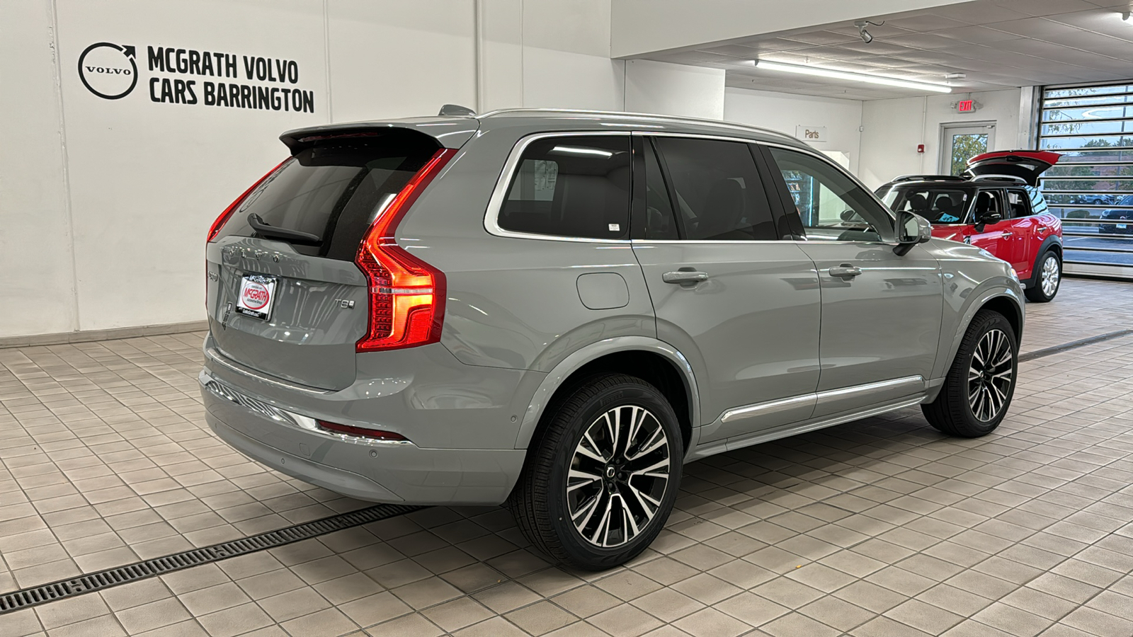 2025 Volvo XC90 Plug-In Hybrid Plus 4