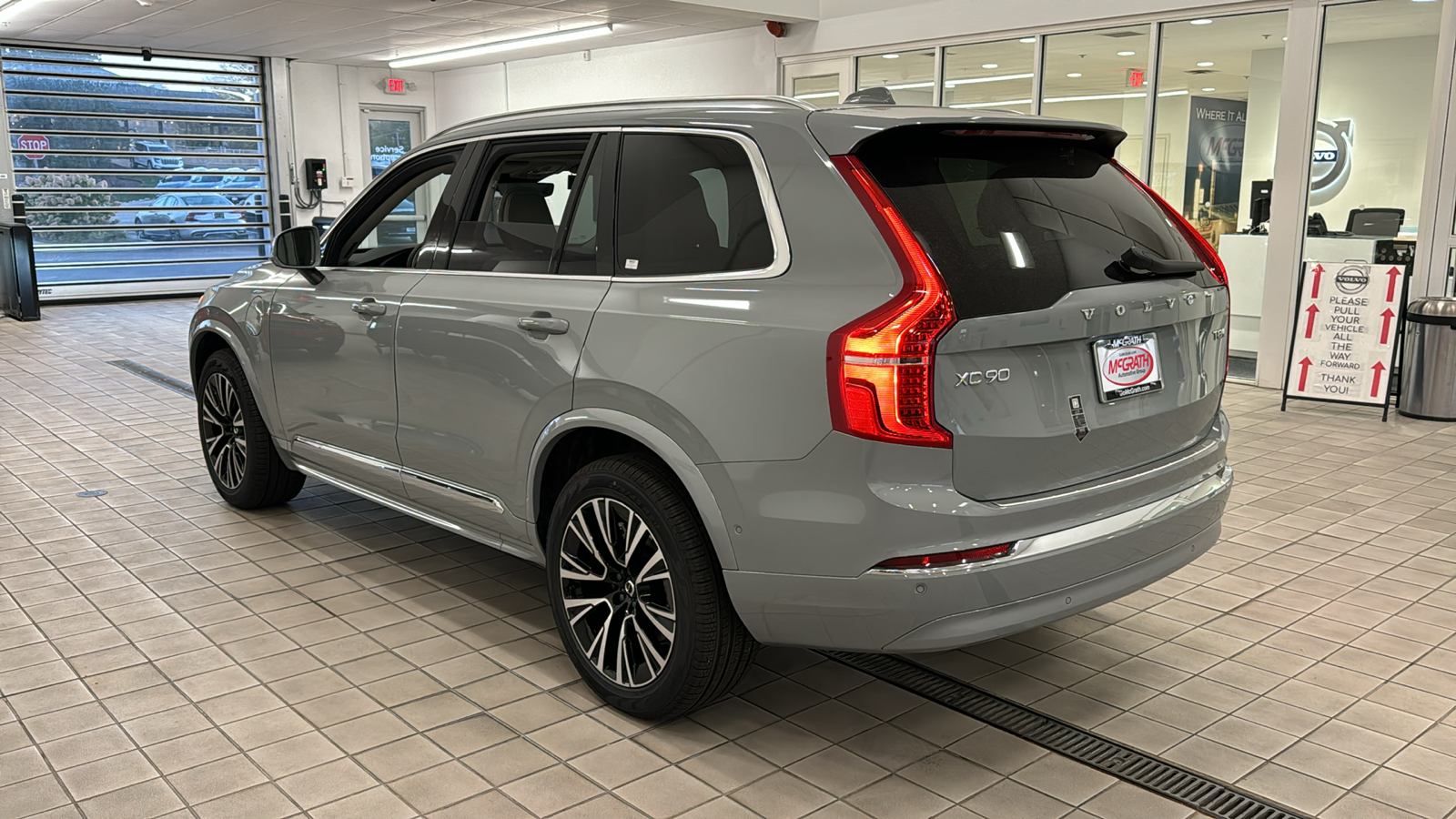 2025 Volvo XC90 Plug-In Hybrid Plus 6