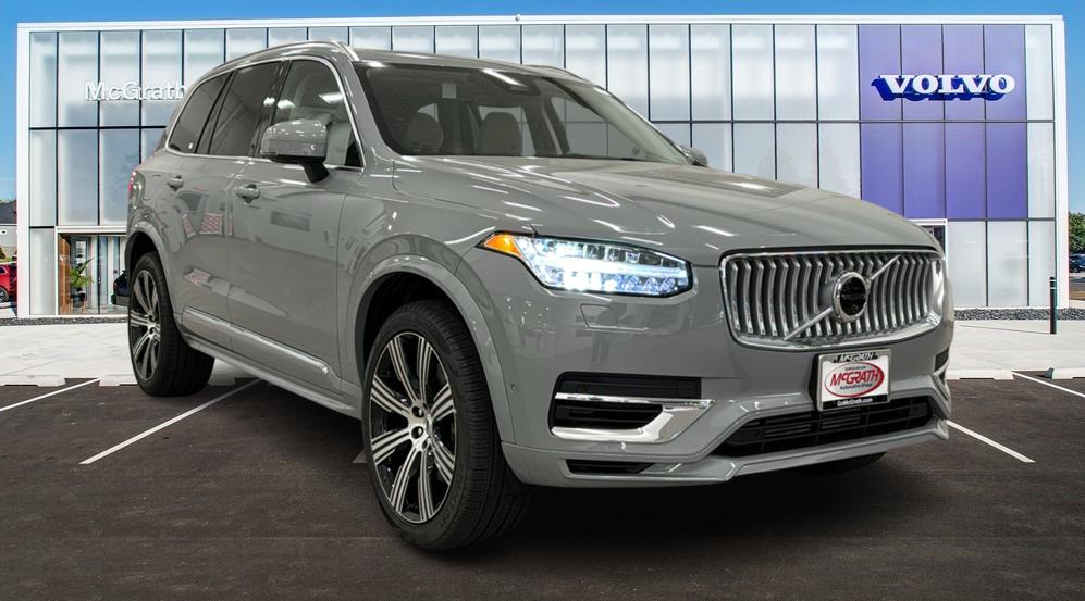 2025 Volvo XC90 Plug-In Hybrid Ultra 1