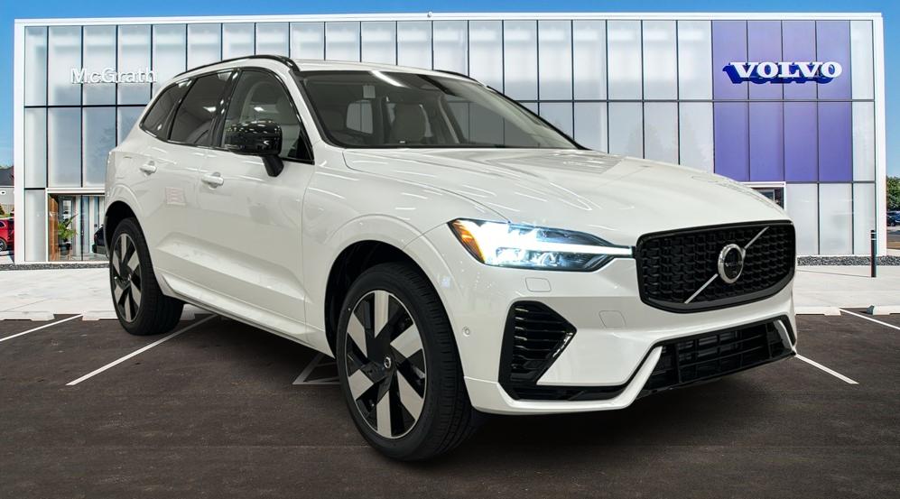 2025 Volvo XC60 Plug-In Hybrid Plus 1