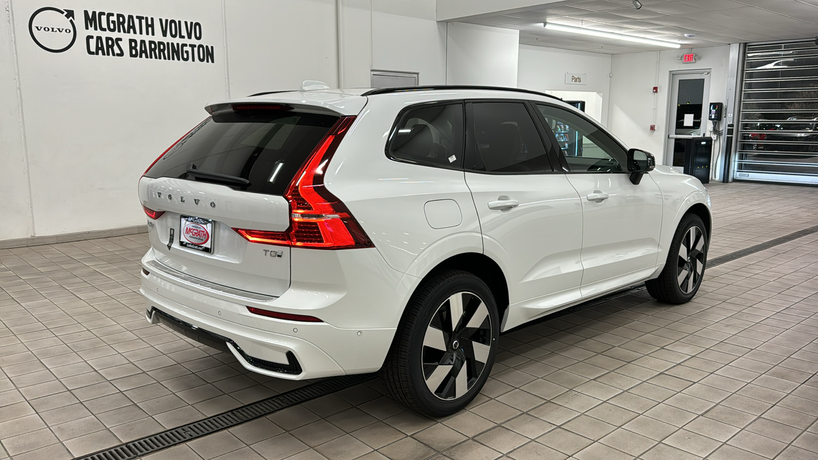 2025 Volvo XC60 Plug-In Hybrid Plus 4