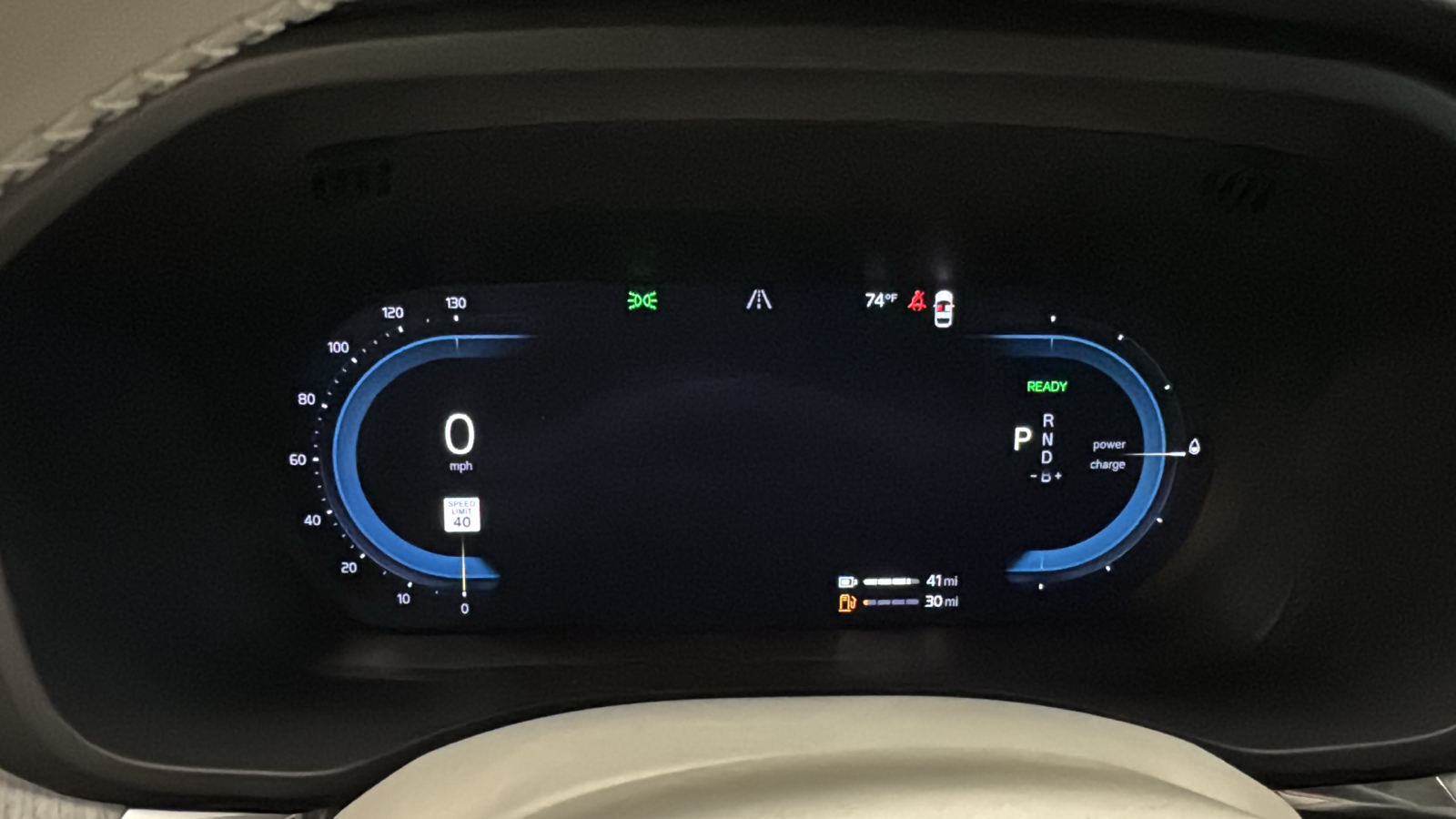 2025 Volvo XC60 Plug-In Hybrid Plus 14