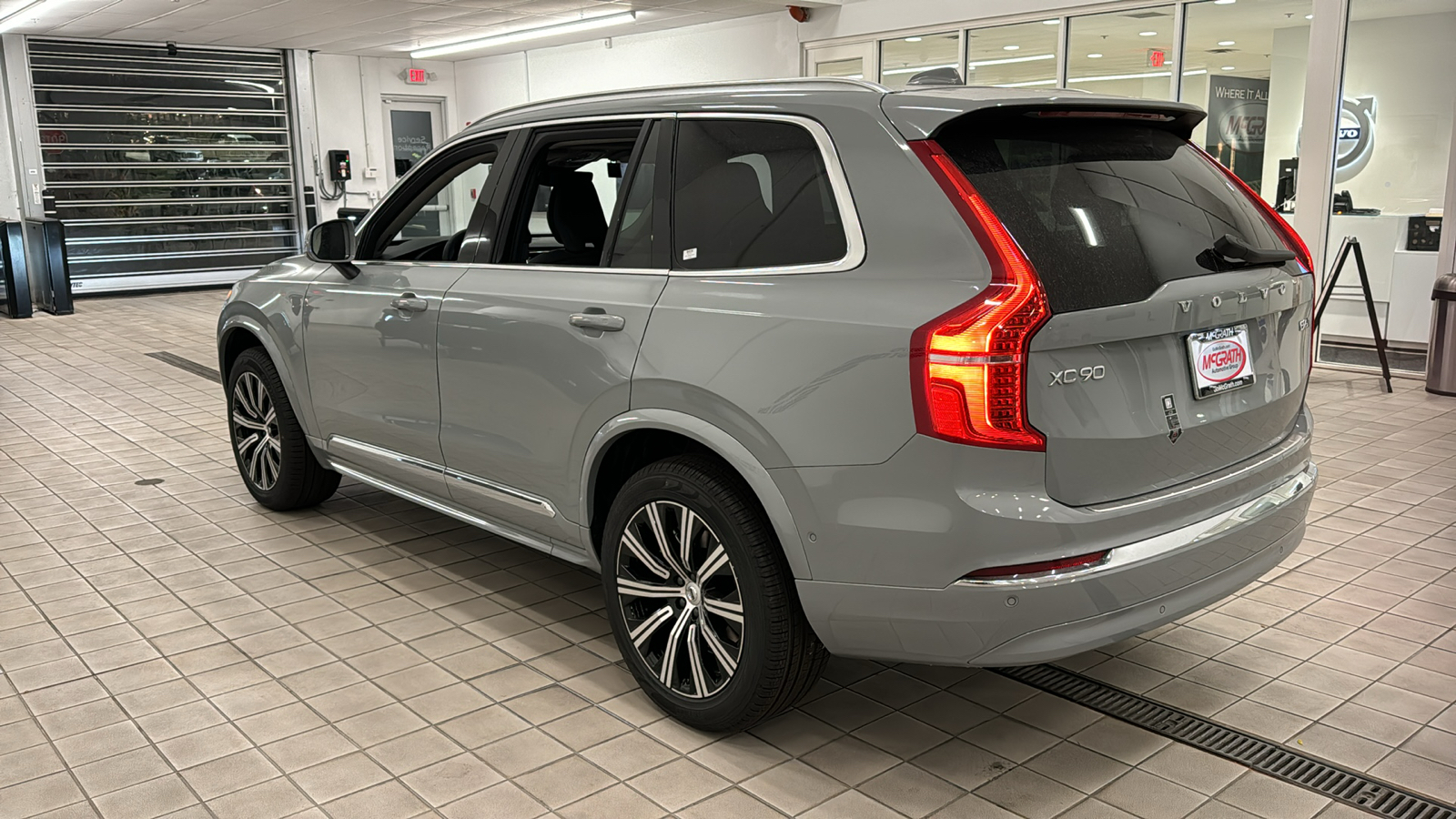 2025 Volvo XC90 Plus 6