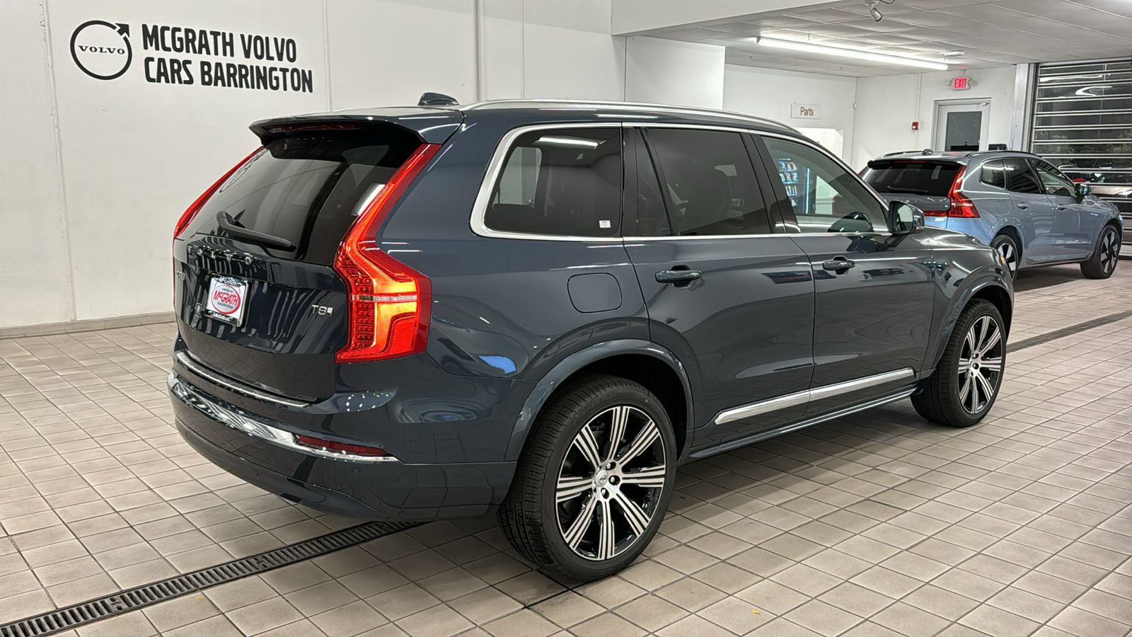 2025 Volvo XC90 Plug-In Hybrid Core 4