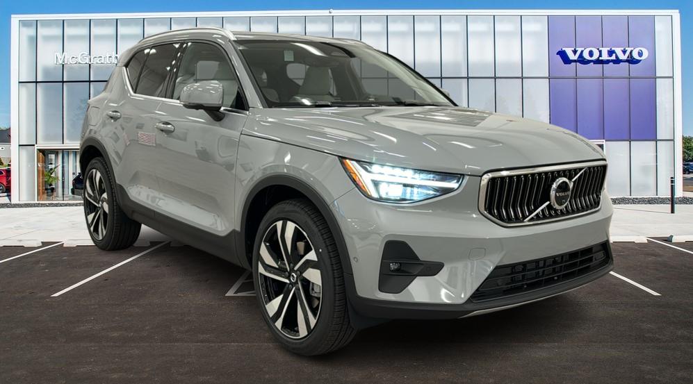 2025 Volvo XC40 Plus Bright Theme 1