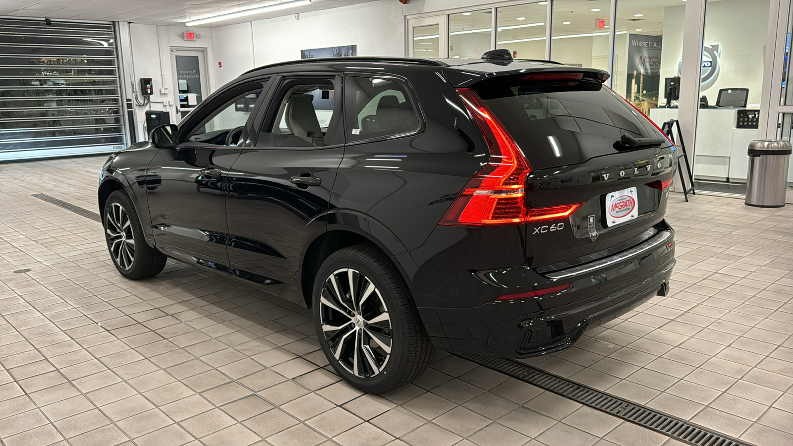 2025 Volvo XC60 Plus 6