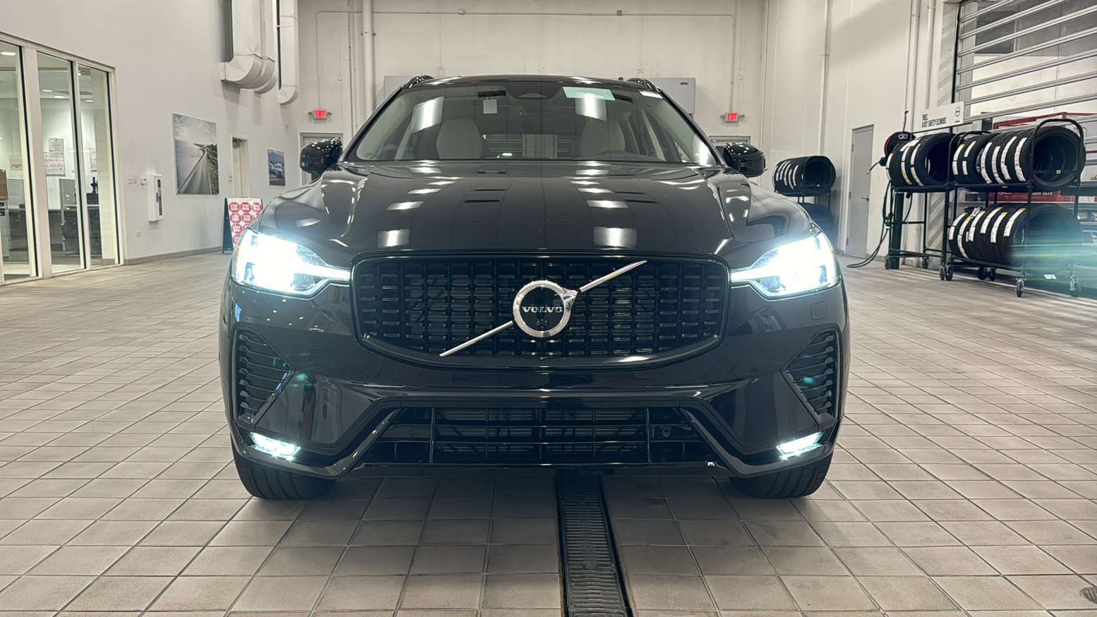 2025 Volvo XC60 Plus 9