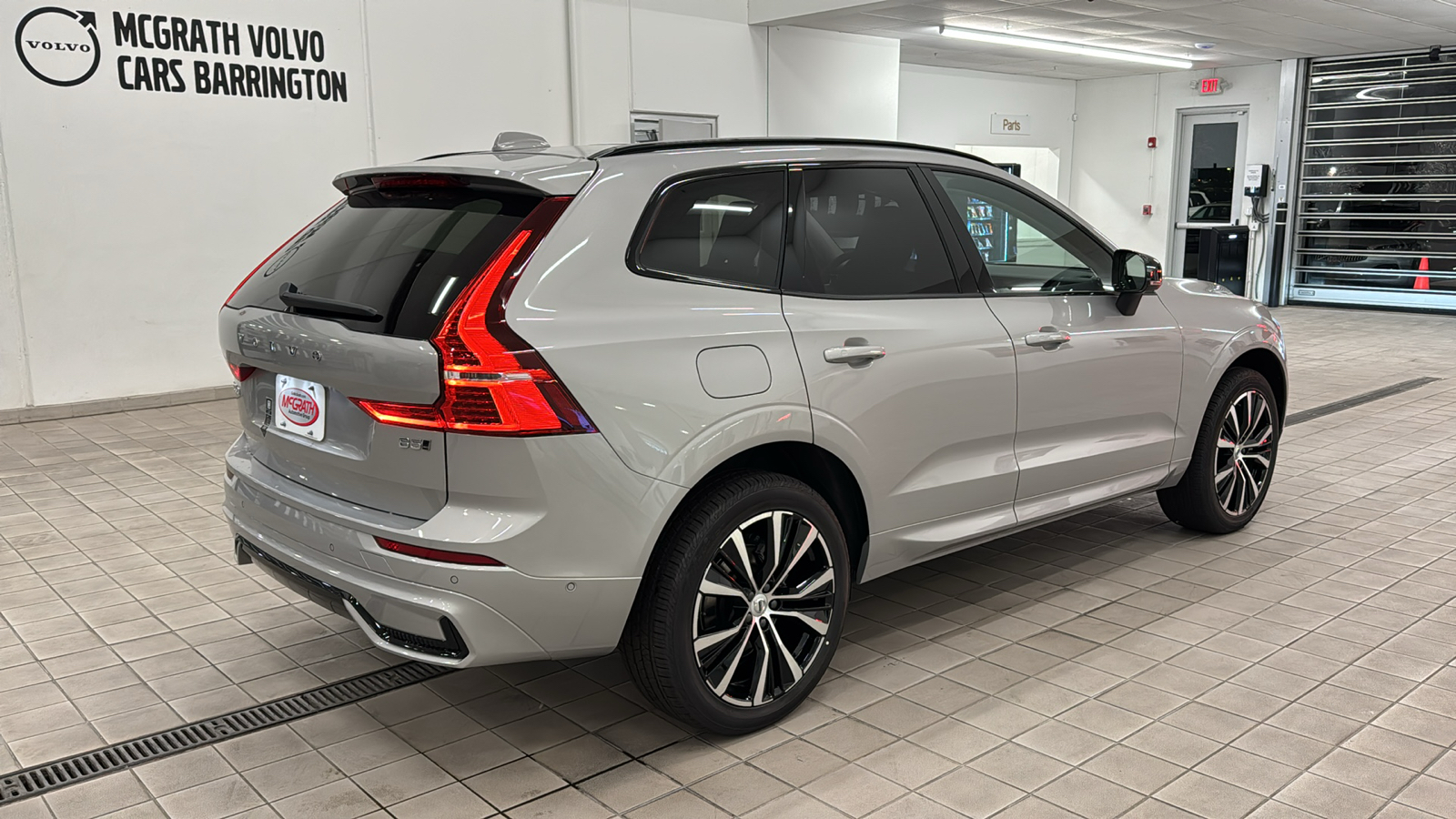 2025 Volvo XC60 Plus 4