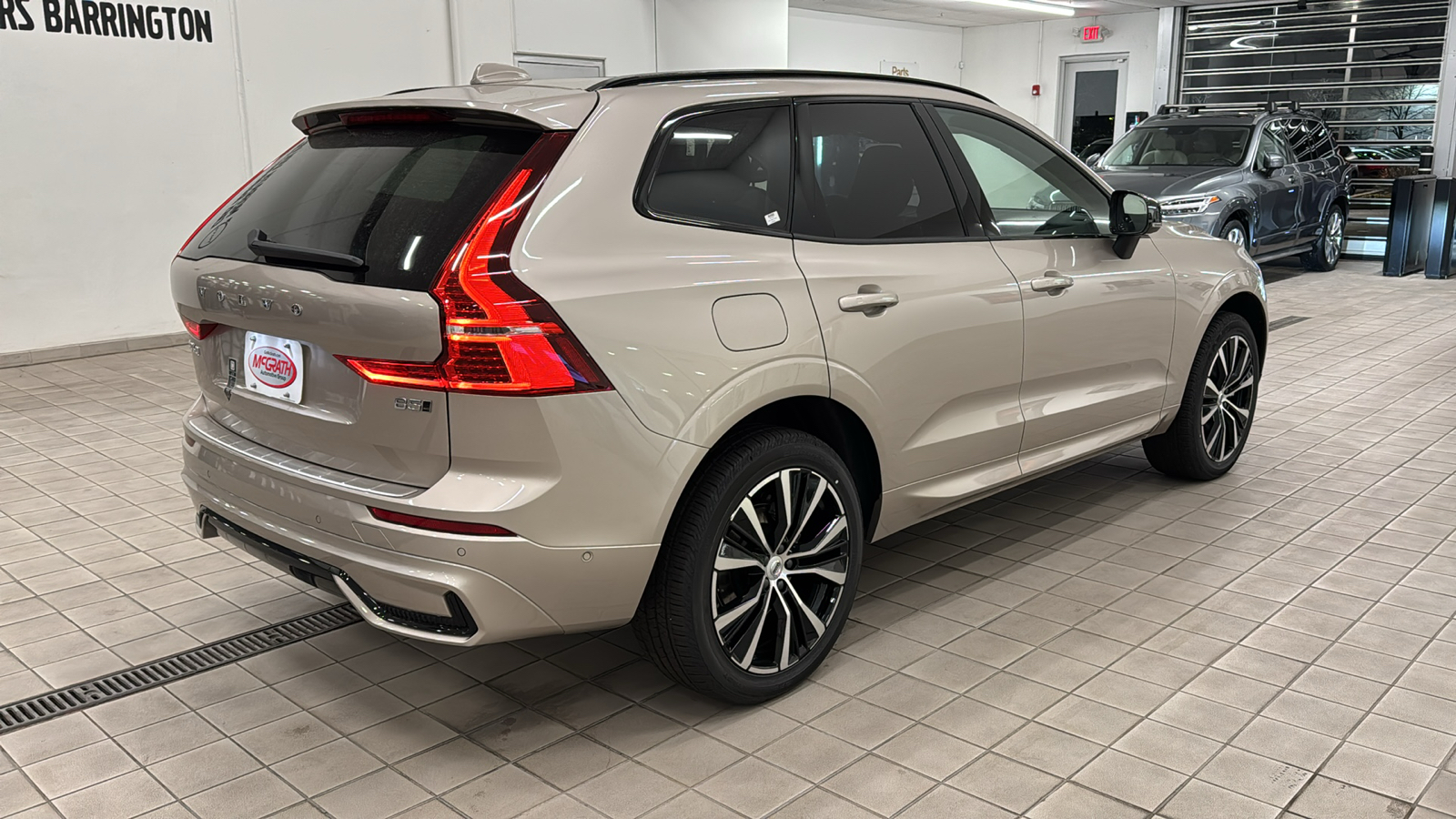 2025 Volvo XC60 Plus 4