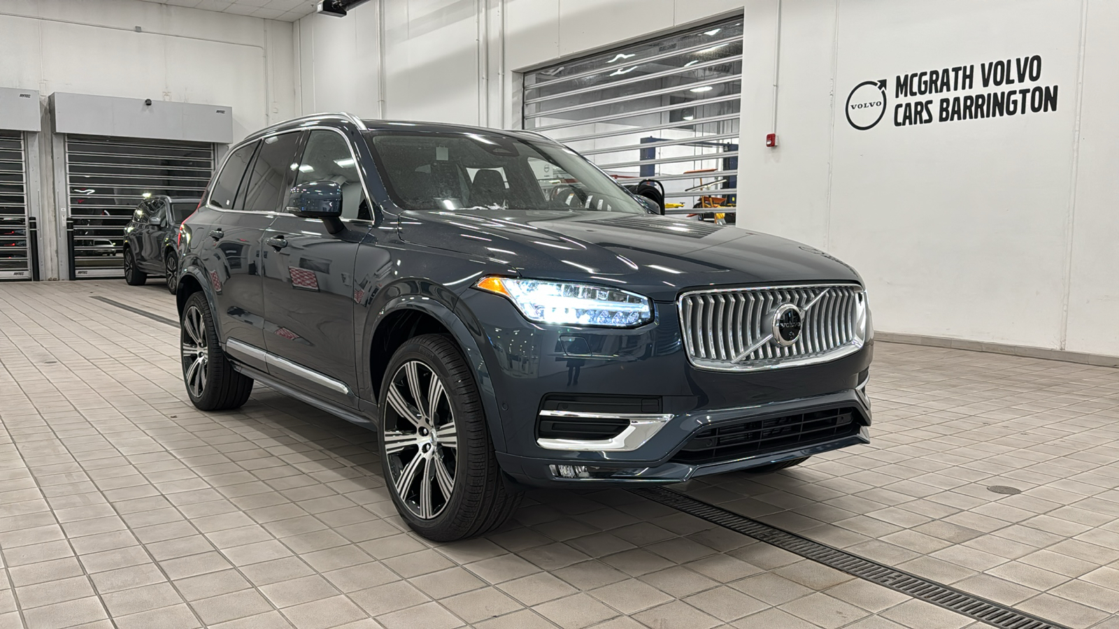 2025 Volvo XC90 Plus 2