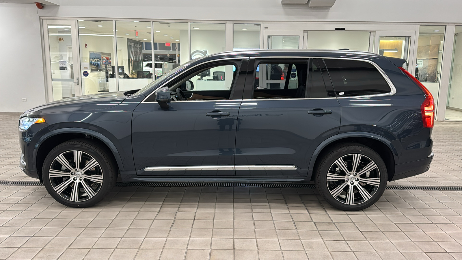 2025 Volvo XC90 Plus 7