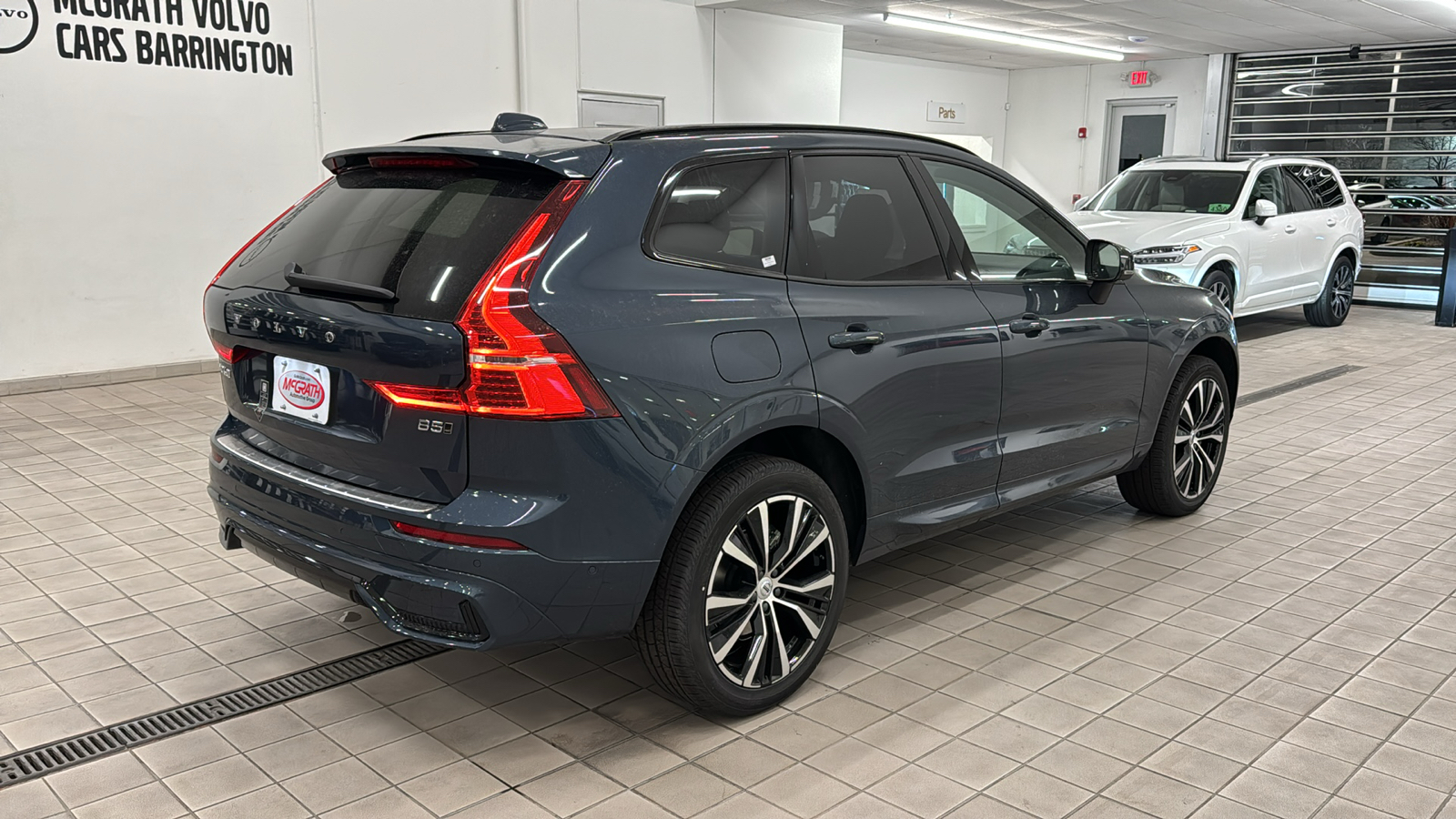 2025 Volvo XC60 Plus 4