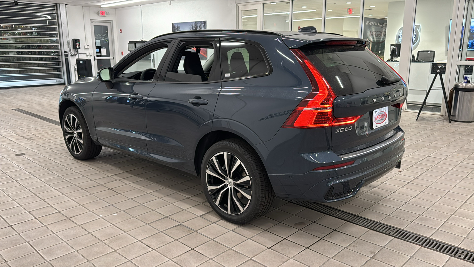 2025 Volvo XC60 Plus 6