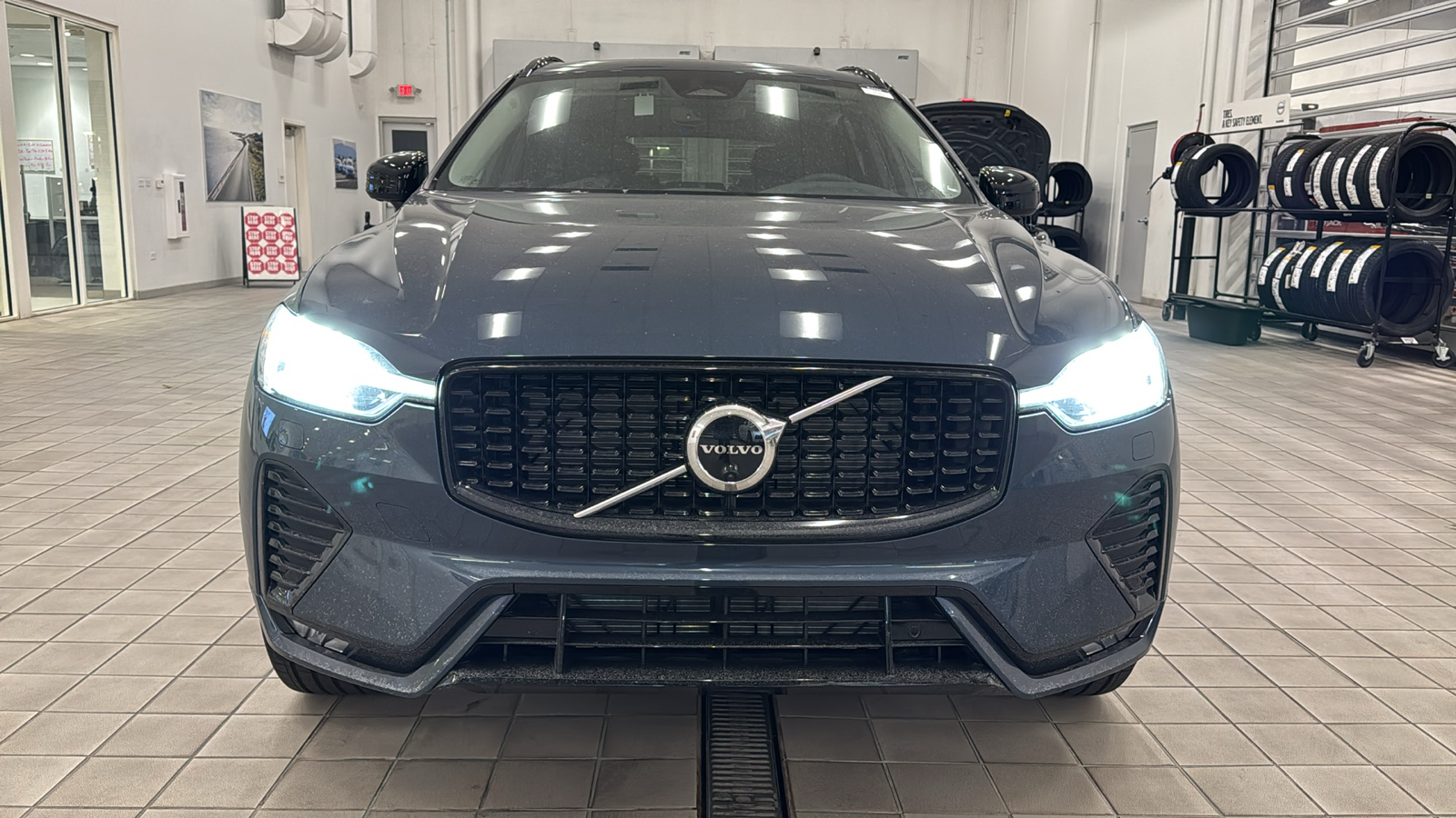 2025 Volvo XC60 Plus 9