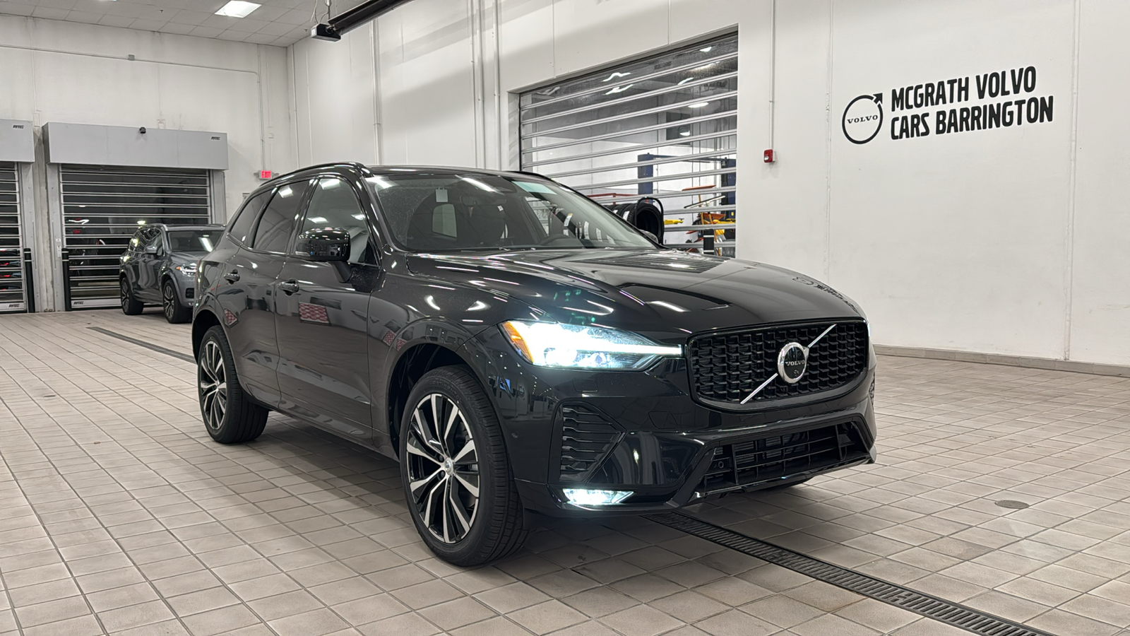 2025 Volvo XC60 Plus 2