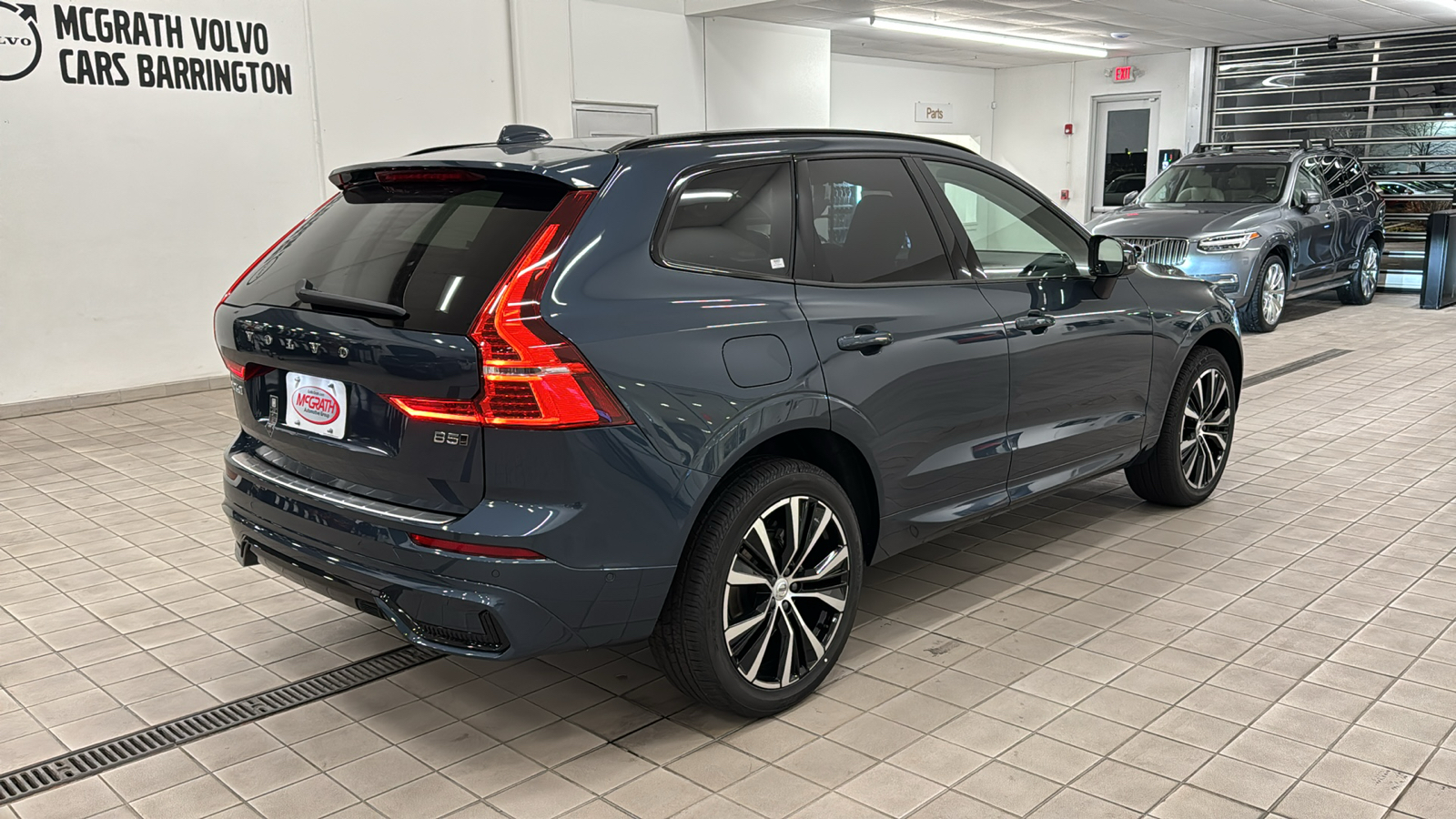 2025 Volvo XC60 Plus 4