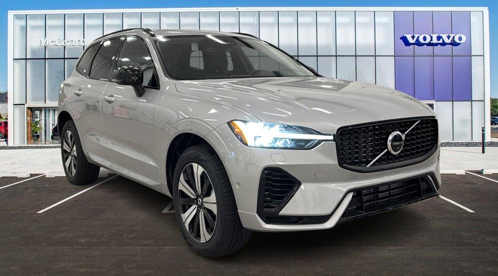 2025 Volvo XC60 Plug-In Hybrid Plus 1