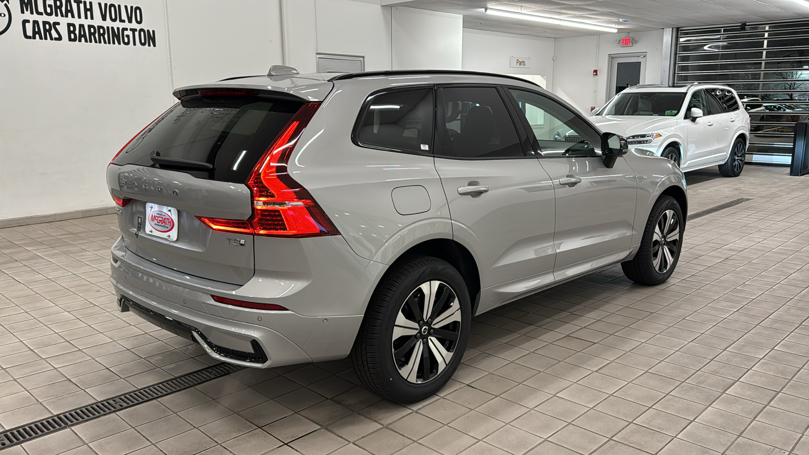 2025 Volvo XC60 Plug-In Hybrid Plus 4