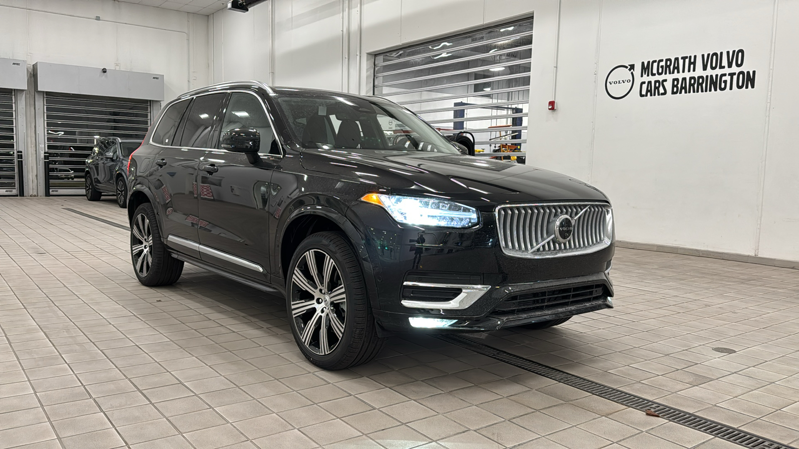 2025 Volvo XC90 Plus 2