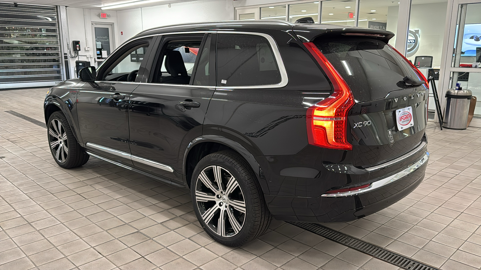 2025 Volvo XC90 Plus 6