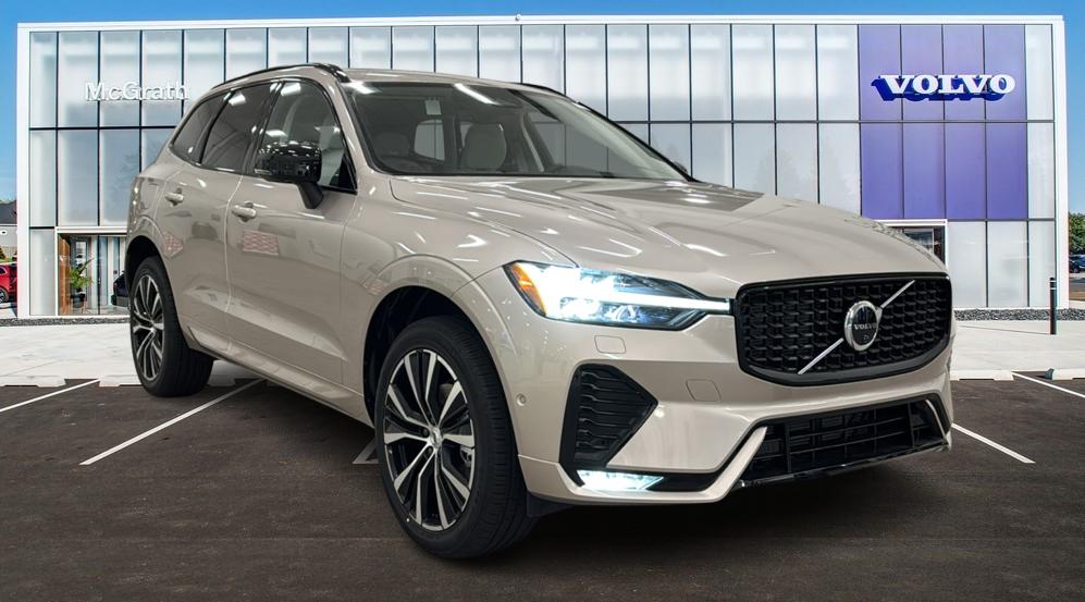 2025 Volvo XC60 Plus 1