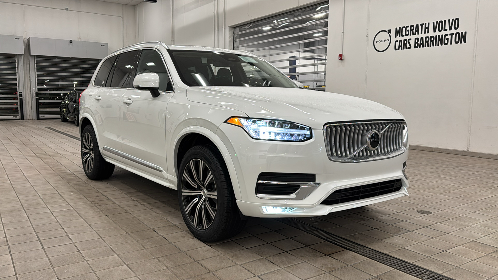 2025 Volvo XC90 Core 2