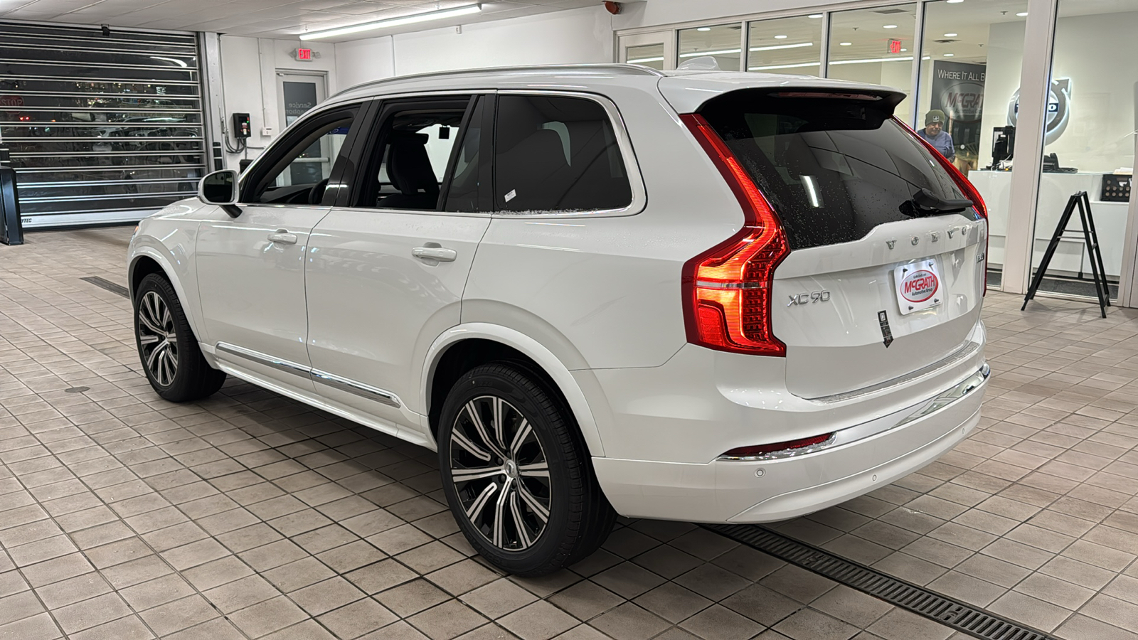 2025 Volvo XC90 Core 6