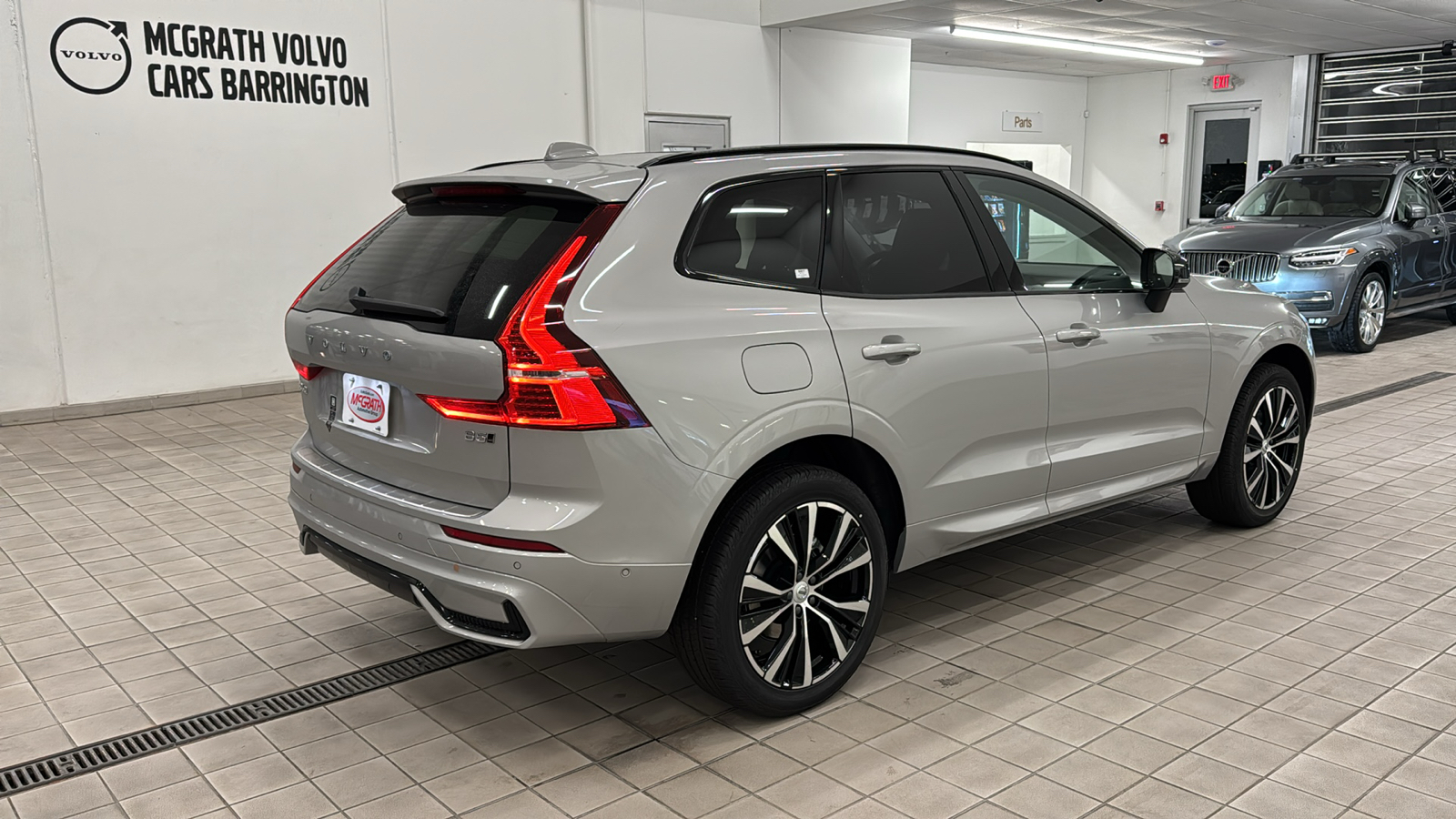 2025 Volvo XC60 Plus 4