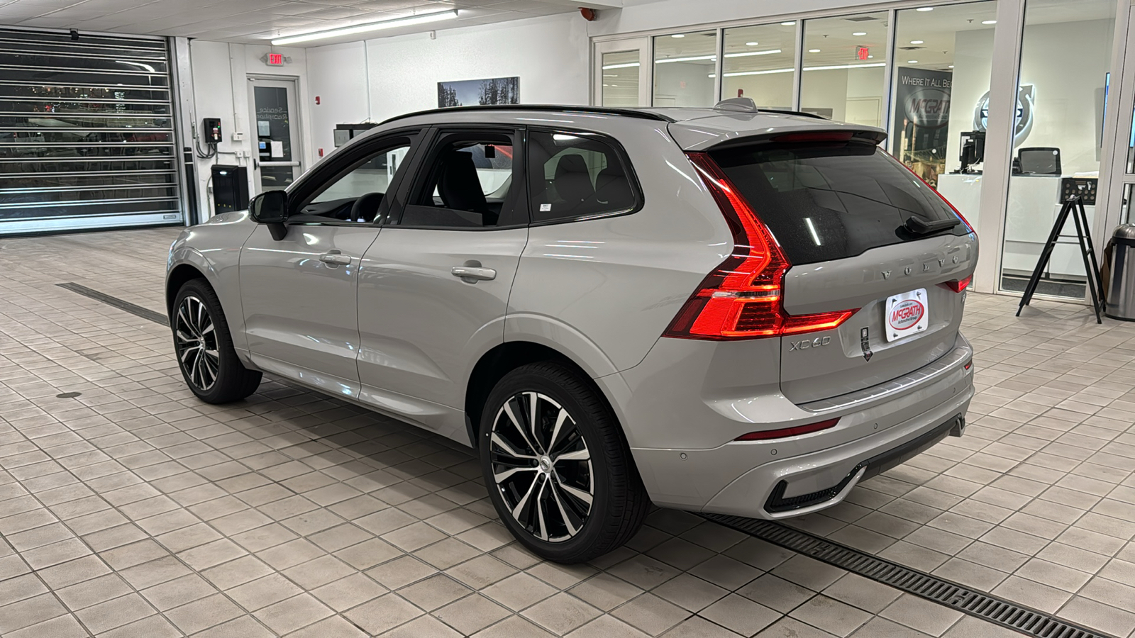 2025 Volvo XC60 Plus 6