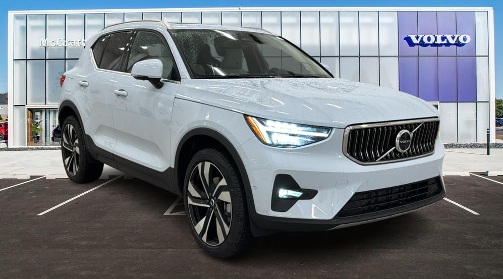 2025 Volvo XC40 Ultra Bright Theme 1