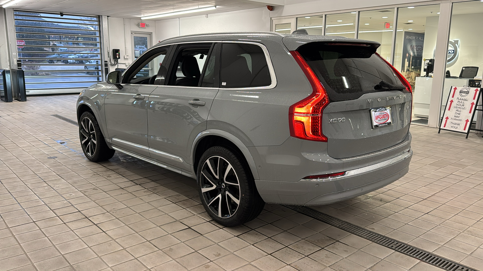 2025 Volvo XC90 Plus 6