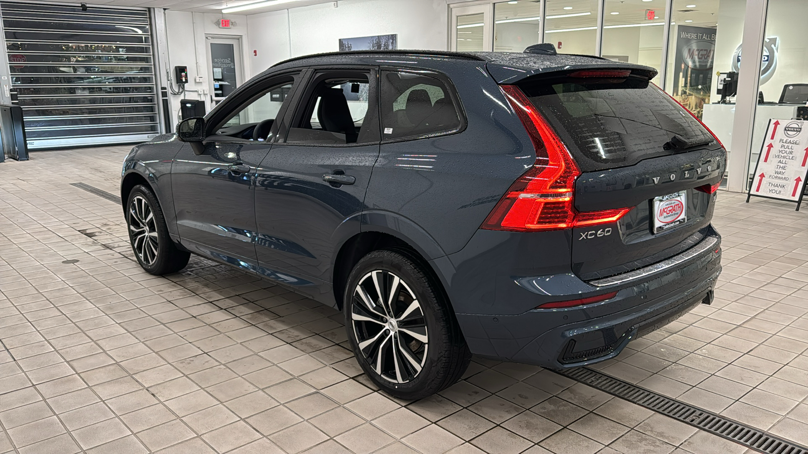 2025 Volvo XC60 Plus 6