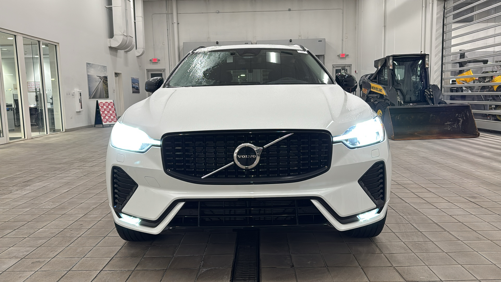 2025 Volvo XC60 Core 9